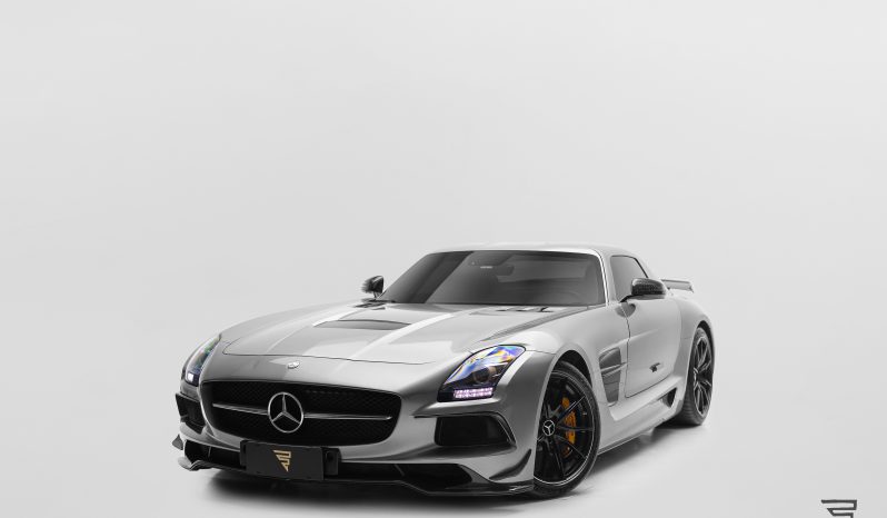 Mercedes-AMG SLS Black Series completo