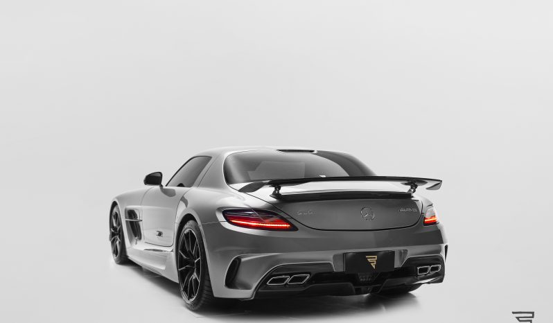 Mercedes-AMG SLS Black Series completo