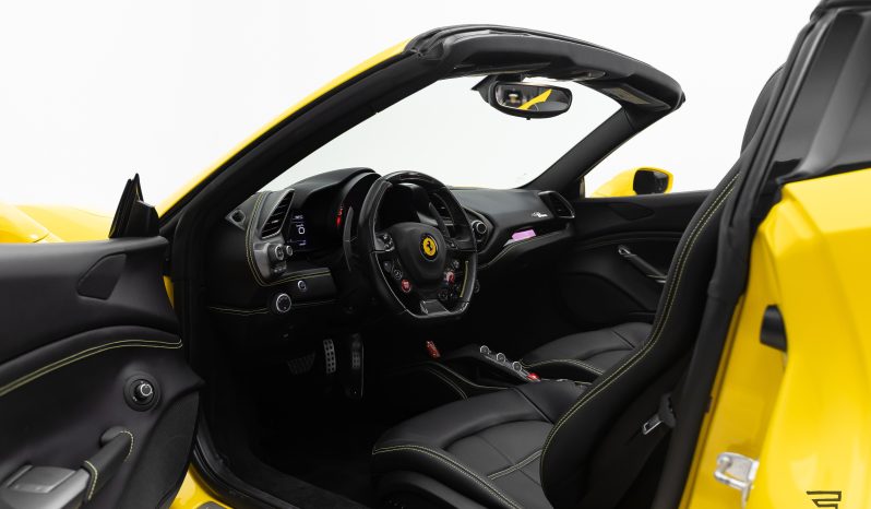 Ferrari 488 Spider completo