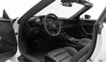 Porsche 911 Targa 4 GTS completo