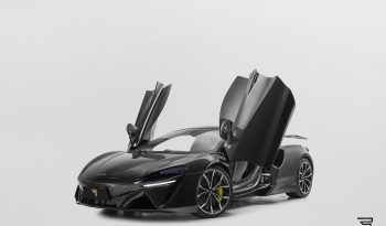 McLaren Artura completo
