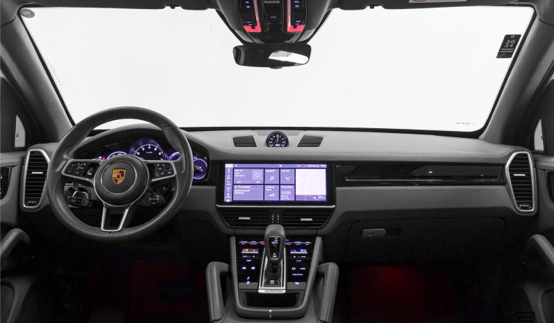 Porsche Cayenne E-Hybrid completo
