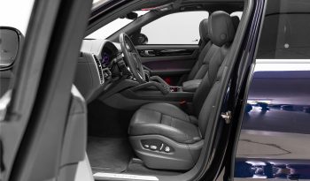 Porsche Cayenne E-Hybrid completo