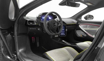 McLaren Artura completo