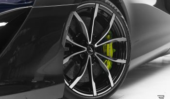 McLaren Artura completo