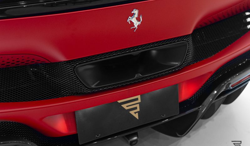 Ferrari 296 GTB completo