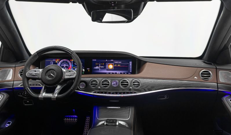 Mercedes-AMG S63 L completo