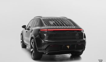 Porsche Macan Turbo Elétrica completo