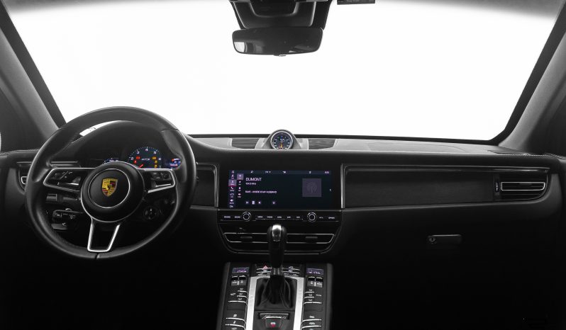 Porsche Macan GTS completo