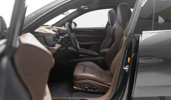 Porsche Macan Turbo Elétrica completo