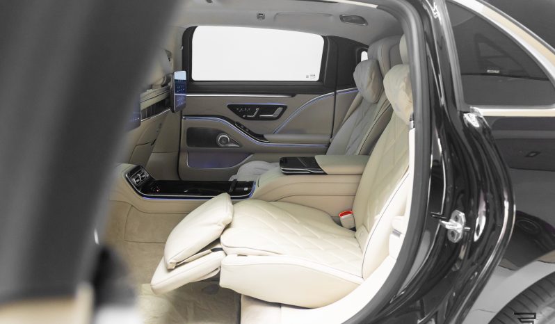 Mercedes-Maybach S580 E completo