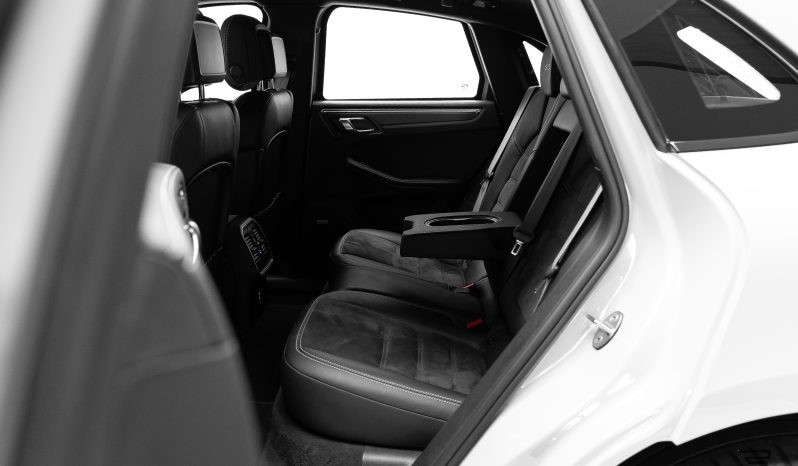 Porsche Macan GTS completo