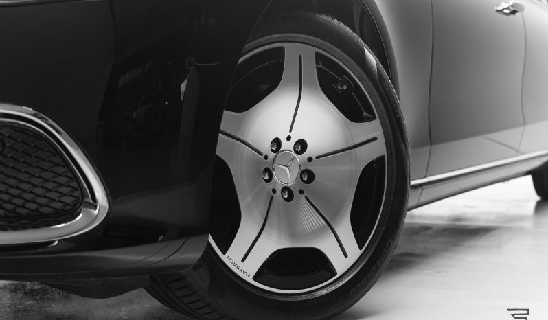 Mercedes-Maybach S580 E completo