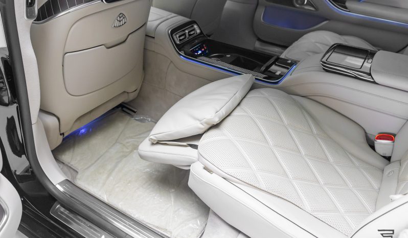 Mercedes-Maybach S580 E completo