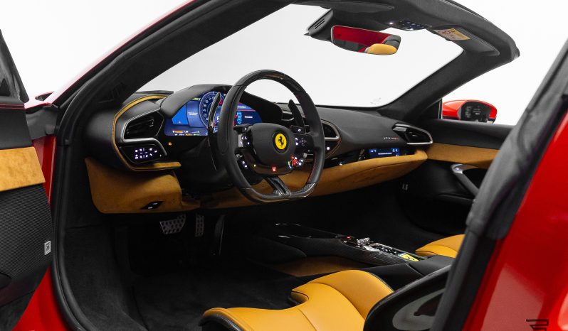 Ferrari 296 GTS completo