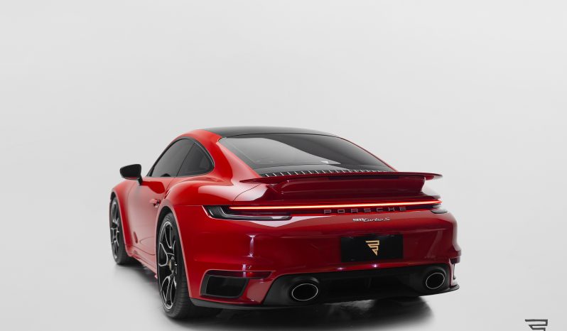 Porsche 911 Turbo S completo
