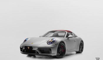 Porsche 911 Targa 4 GTS completo