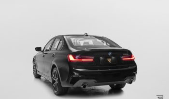 BMW 330e M Sport completo
