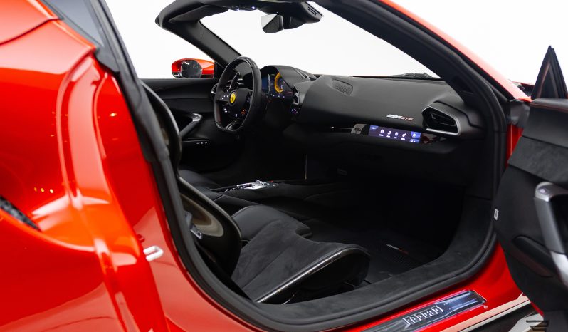 Ferrari 296 GTS completo