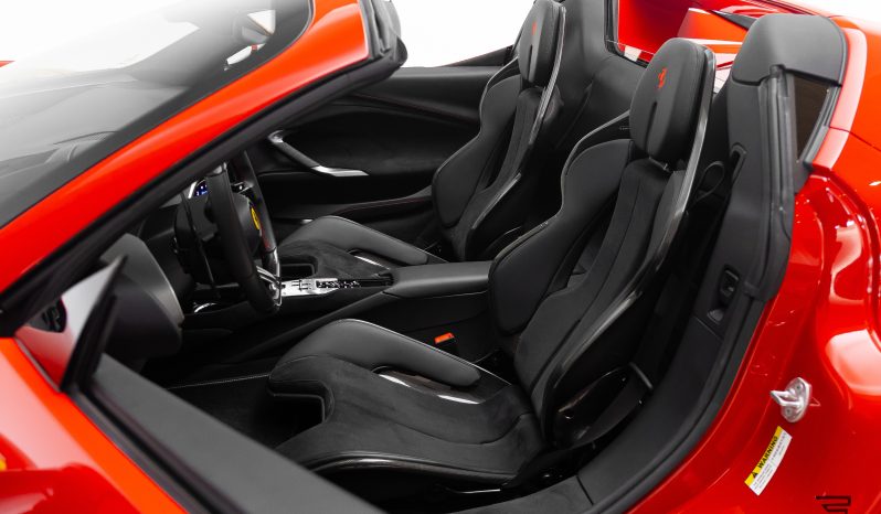 Ferrari 296 GTS completo