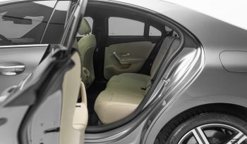 Mercedes Benz CLA 250 completo