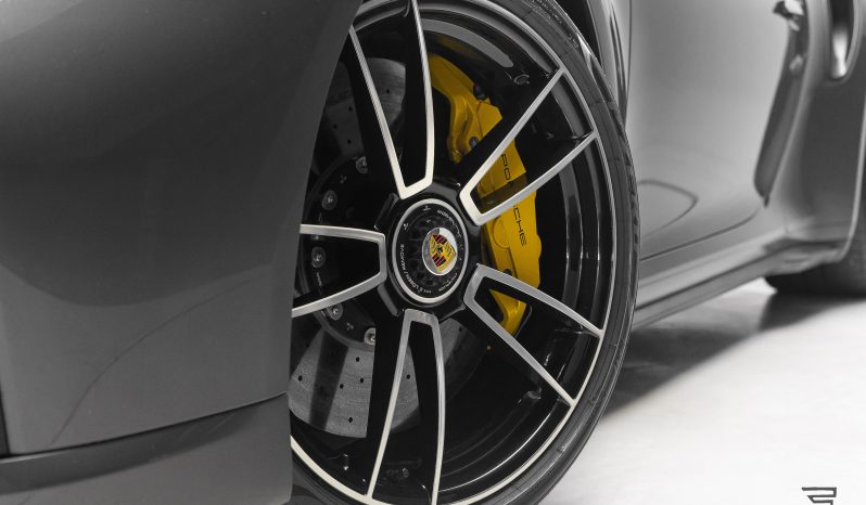 Porsche 911 Turbo S completo