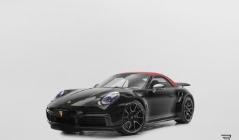 Porsche 911 Turbo S Cabriolet completo