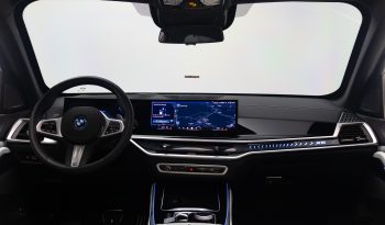 BMW X5 50e M Sport completo