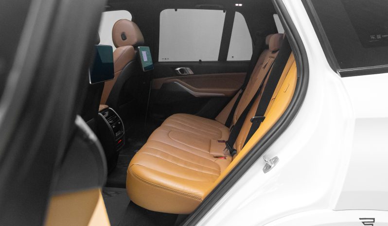 BMW X5 45e M Sport completo