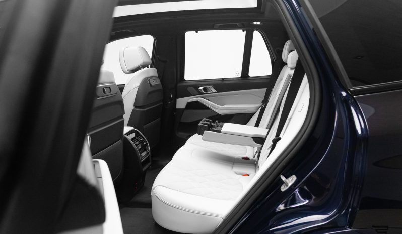 BMW X5 50e M Sport completo