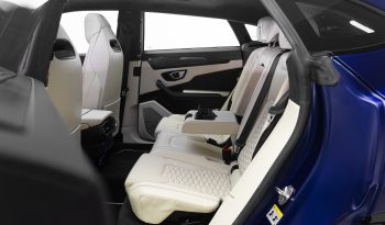 Lamborghini Urus completo