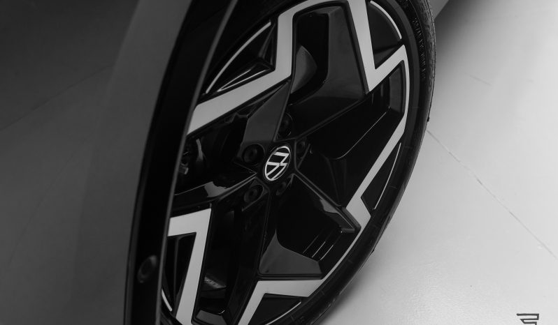 Volkswagen Tiguan R-Line completo
