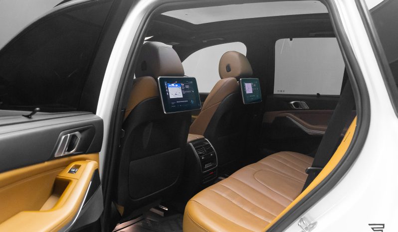 BMW X5 45e M Sport completo