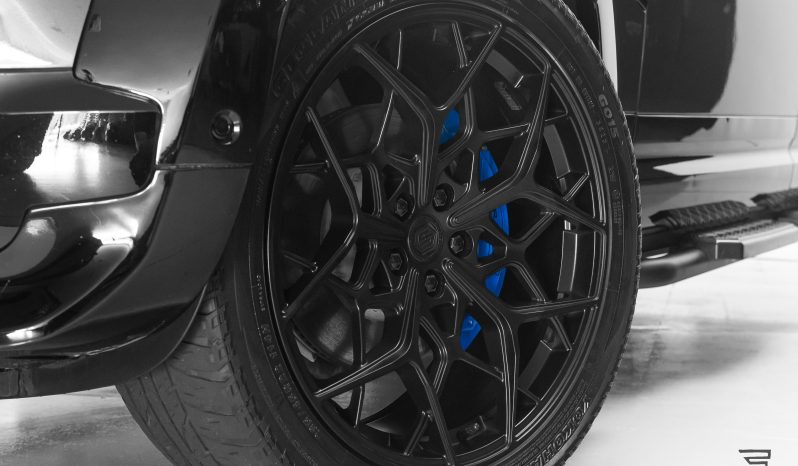 Land Rover Defender 110 HSE X-Dynamic Kit Urban completo