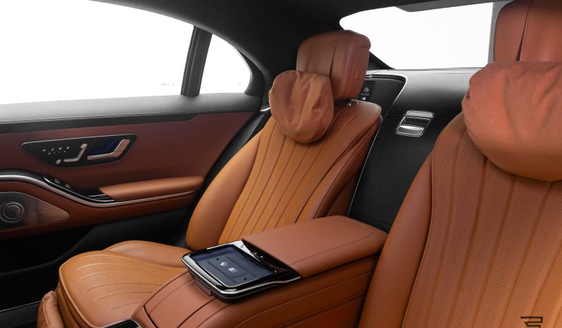 Mercedes Benz S580e completo