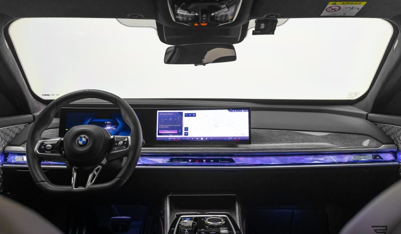 BMW i7 xDrive60 M Sport completo