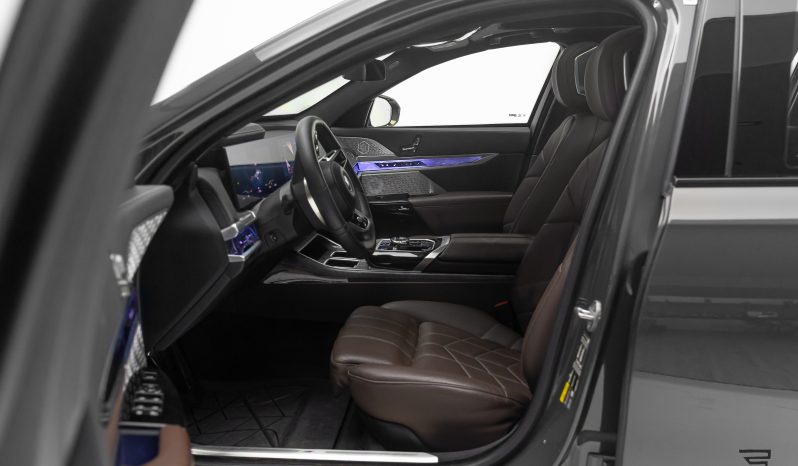 BMW i7 xDrive60 M Sport completo